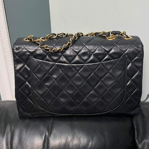 Chanel Black Quilted Lambskin Jumbo XL Vintage Classic Flap Bag - Picture 5 of 8